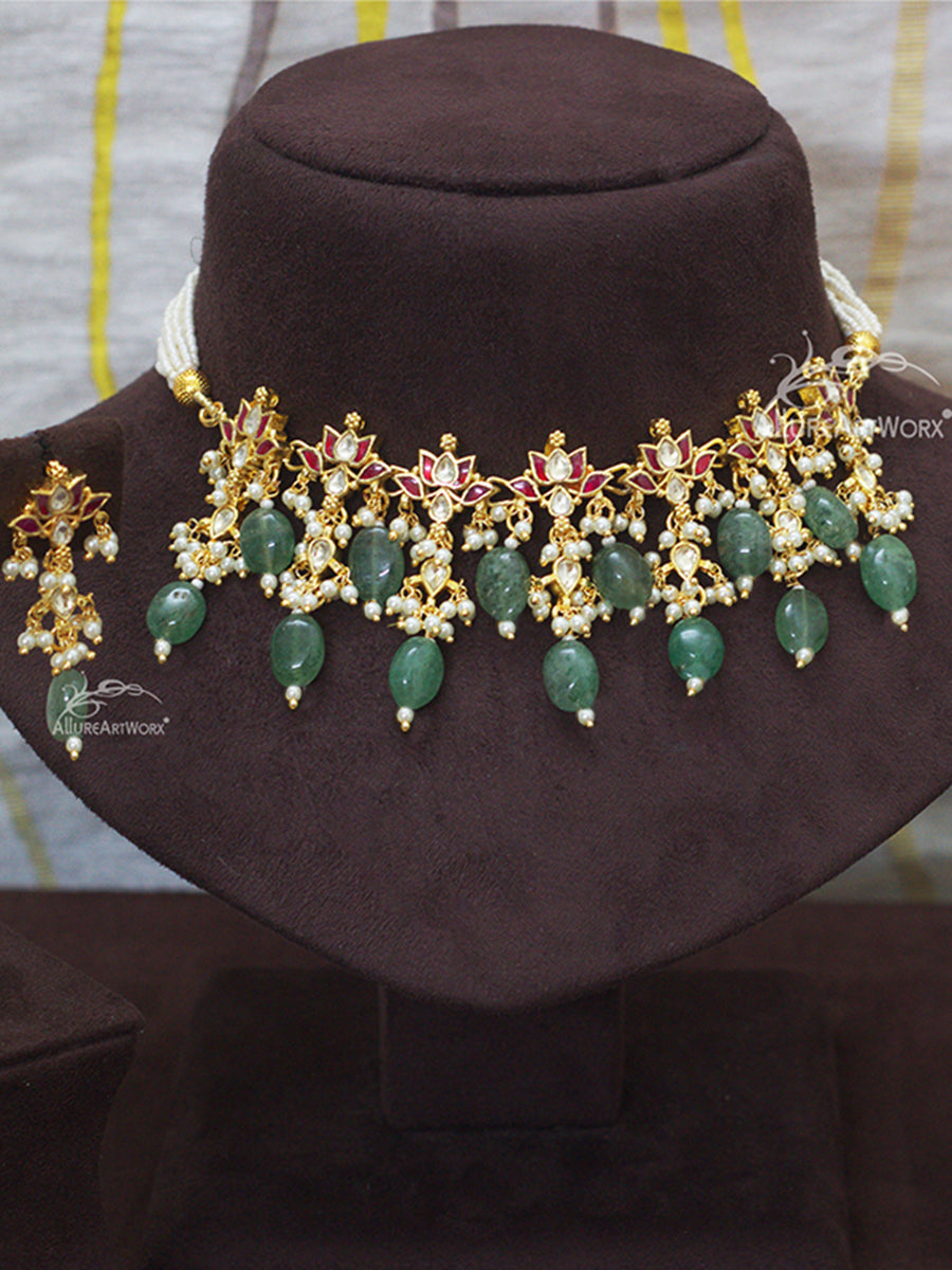 Lotus Choker